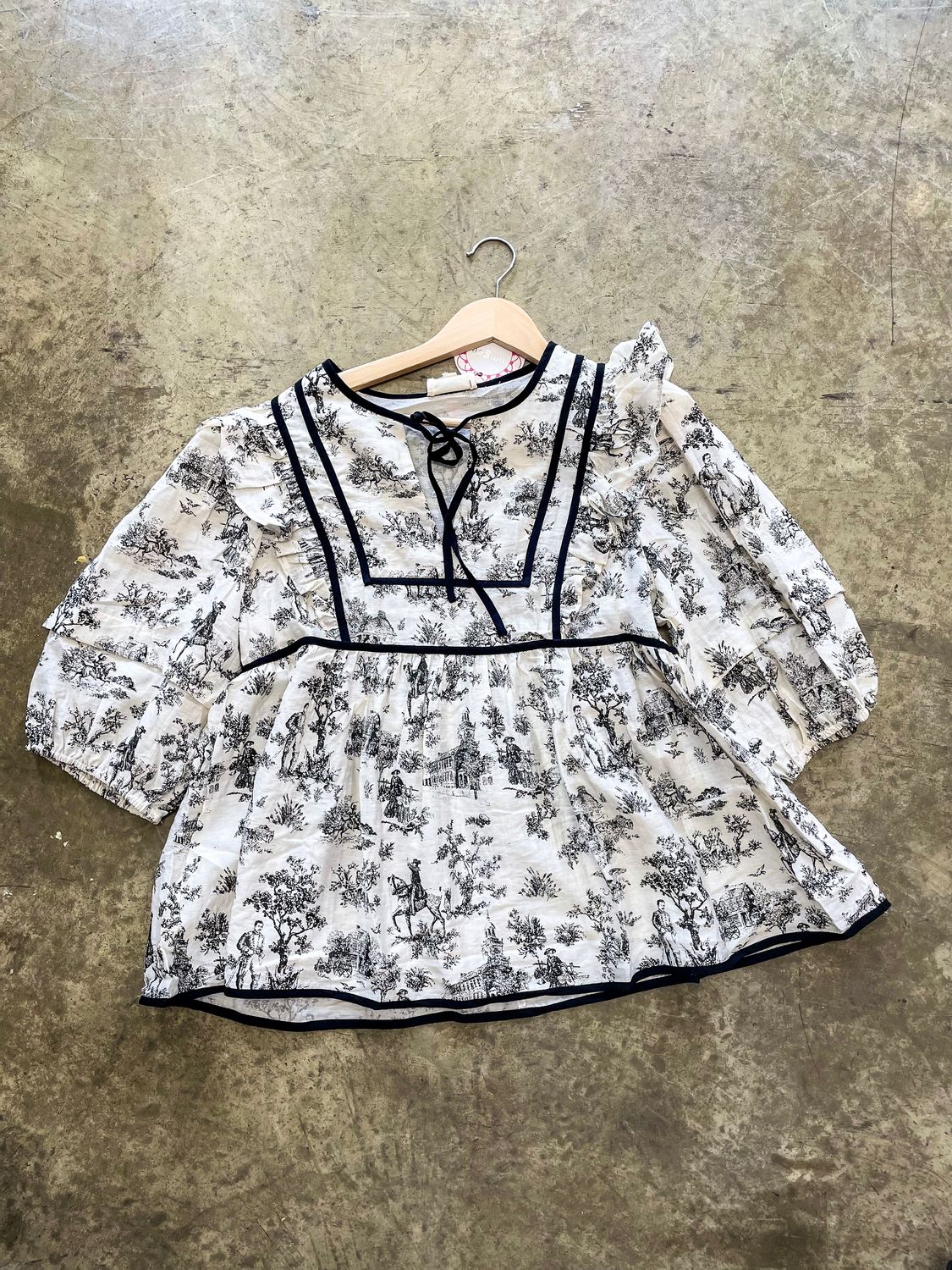 V NECK BABY DOLL TOP