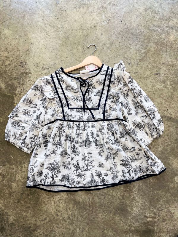 V NECK BABY DOLL TOP