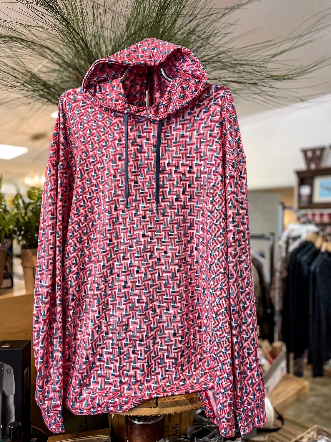 PERFORMANCE HOODIE -