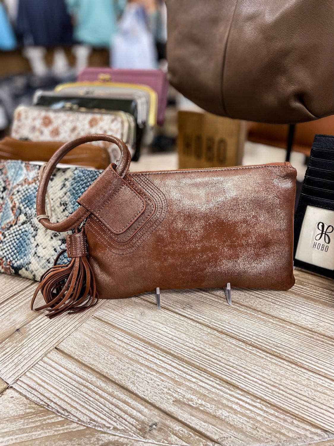SABLE WRISTLET PATINA