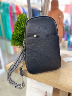 CASS SLING BLACK