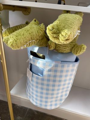 PLUSH ALLIGATOR