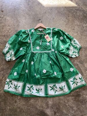 GREEN DRESS