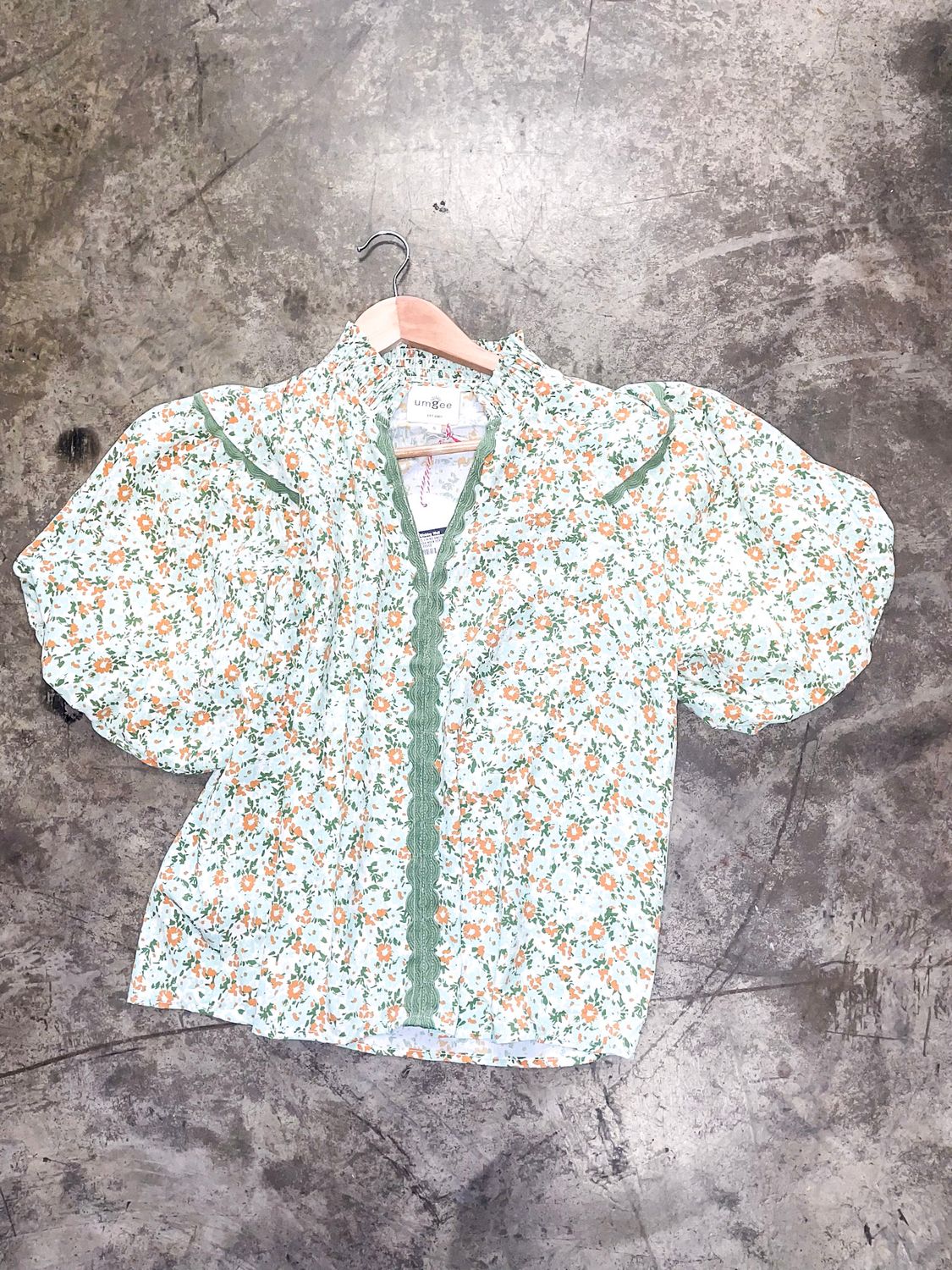 NO LINING SMOCKED HIGH NECK TOP BALLOON SLEEVES