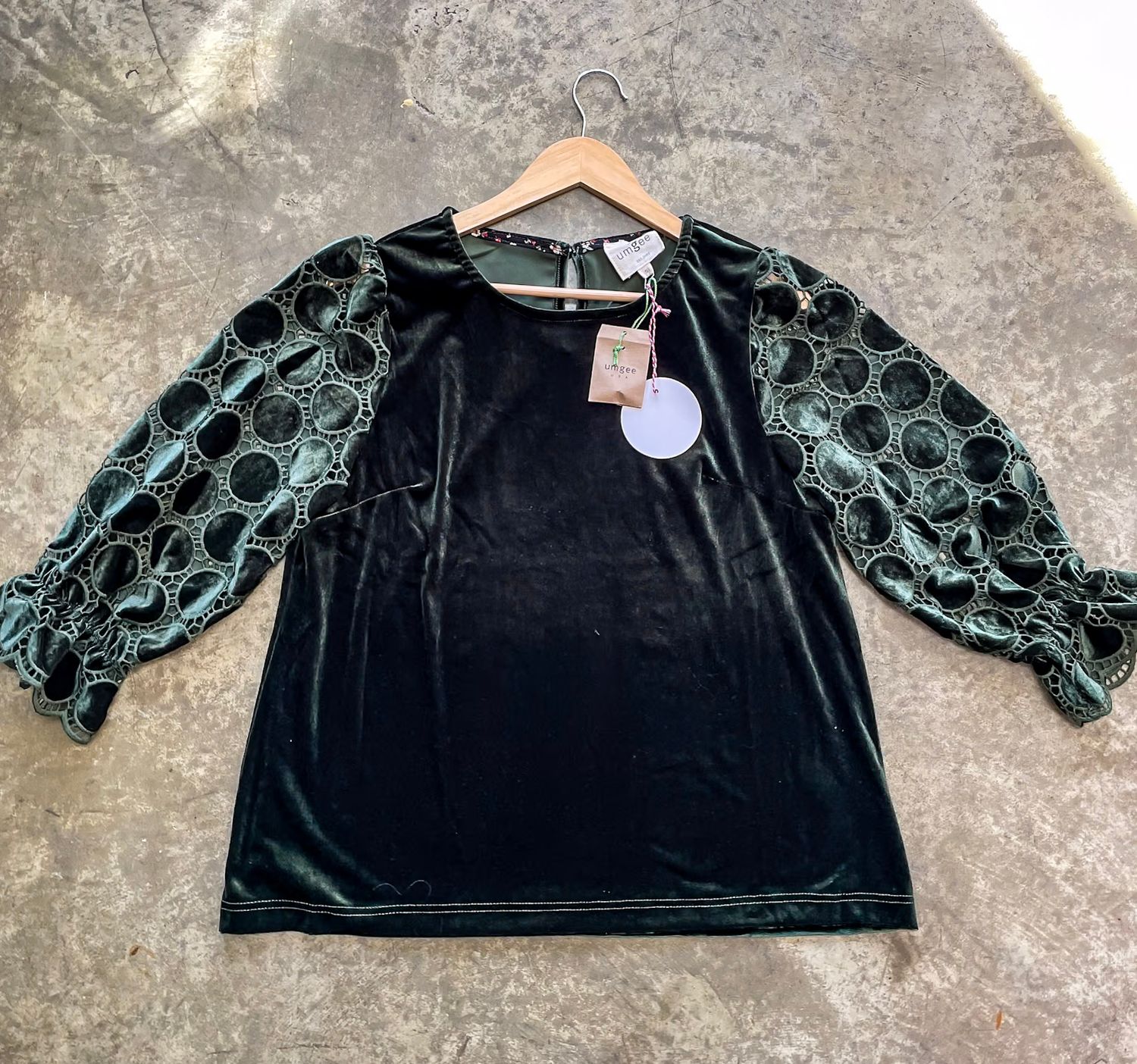 LACE POLKADOT VELVET TOP WINE S
