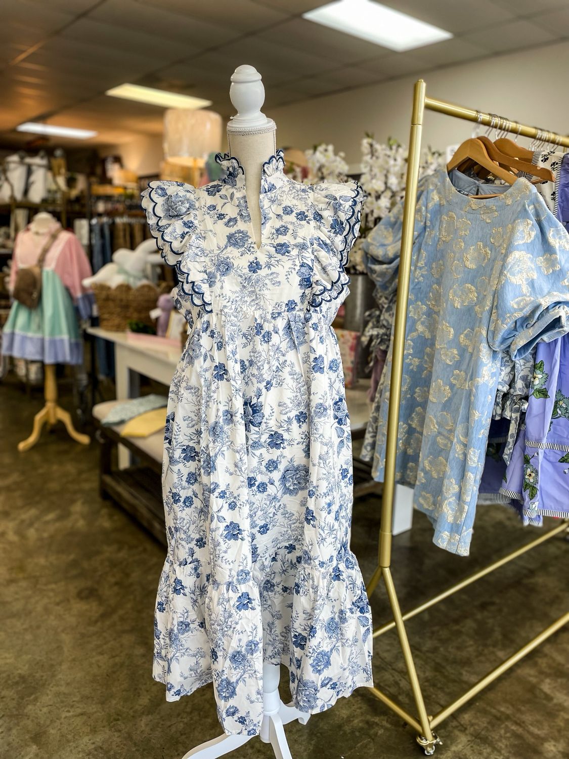 BLUE FLORAL PRINT SCALLOPED EDGE DRESS