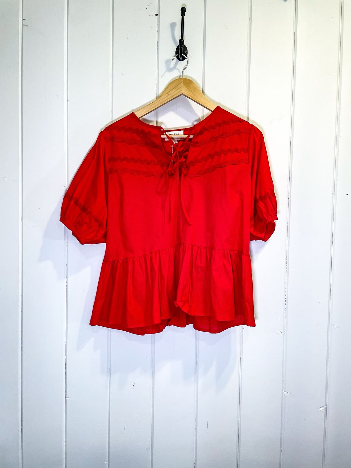 RED DBL TIE DETAIL TOP