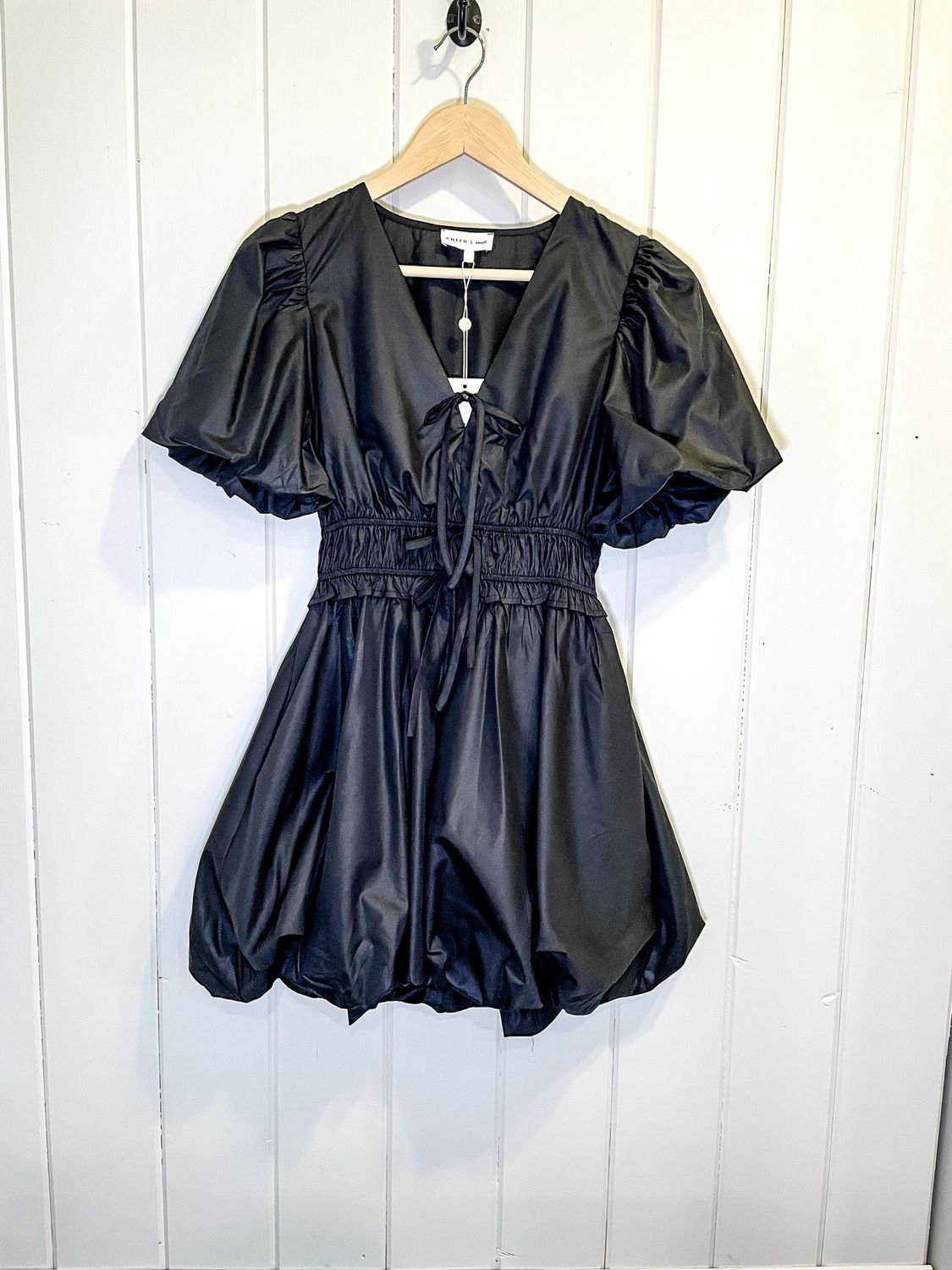BLACK BALLOON HEM DRESS 