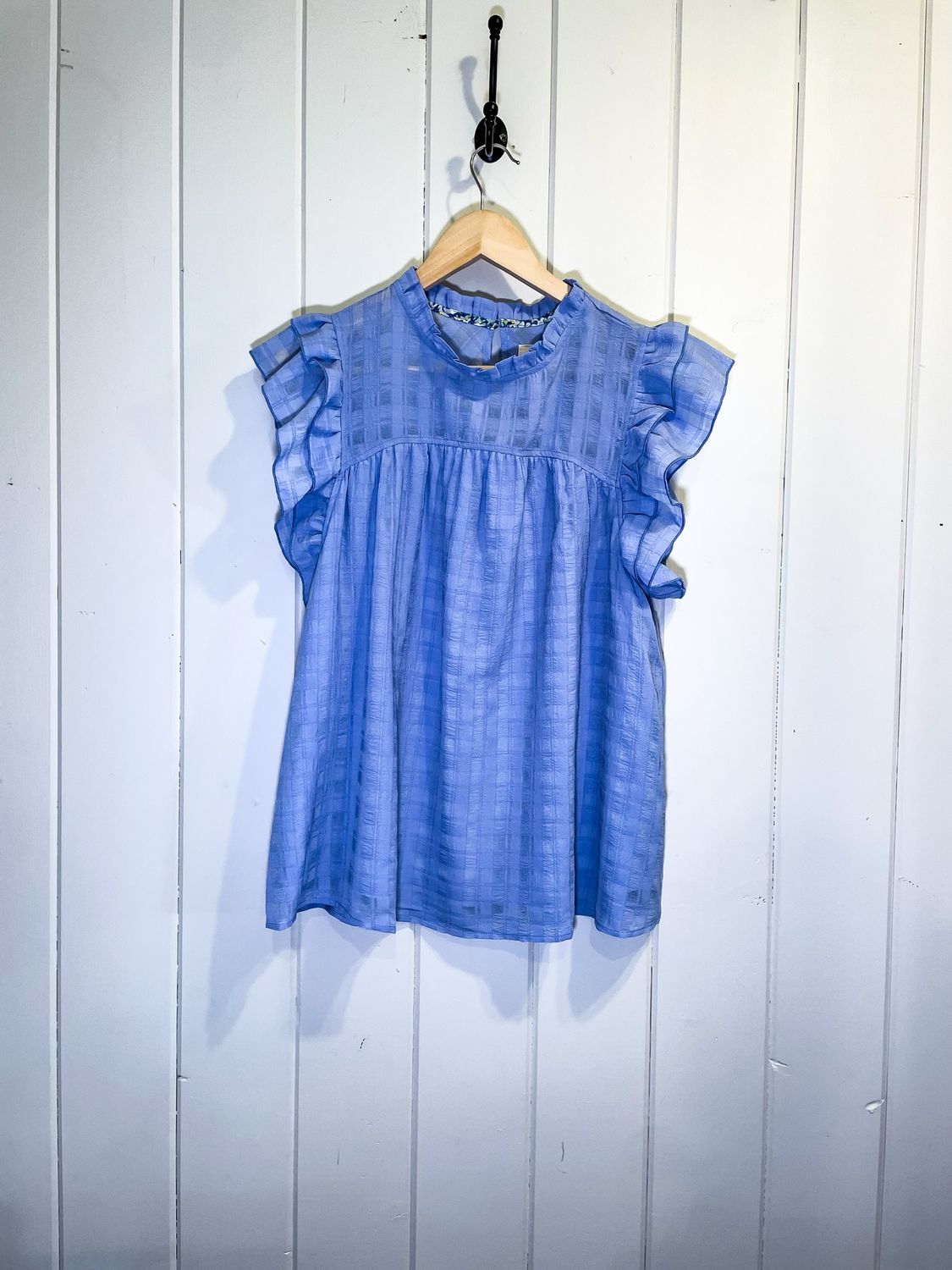 LIGHT BLUE RUFFLE NECK 