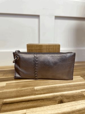Vida Wristlet (pewter spur)