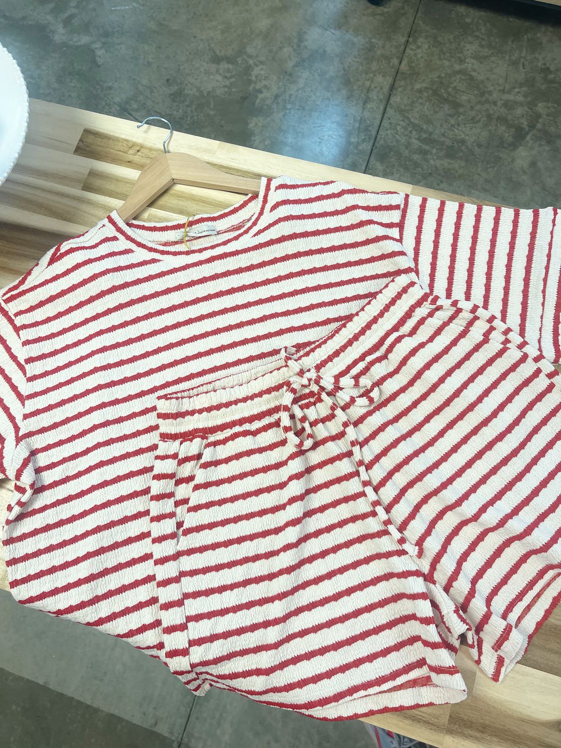 STRIPED SHORT SET RUBY