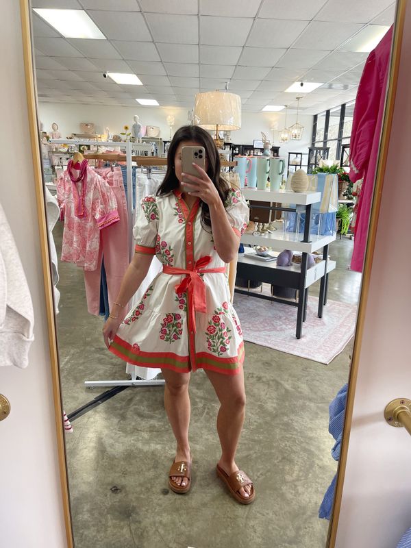 CORAL TRIMMED FLORAL W/TIE