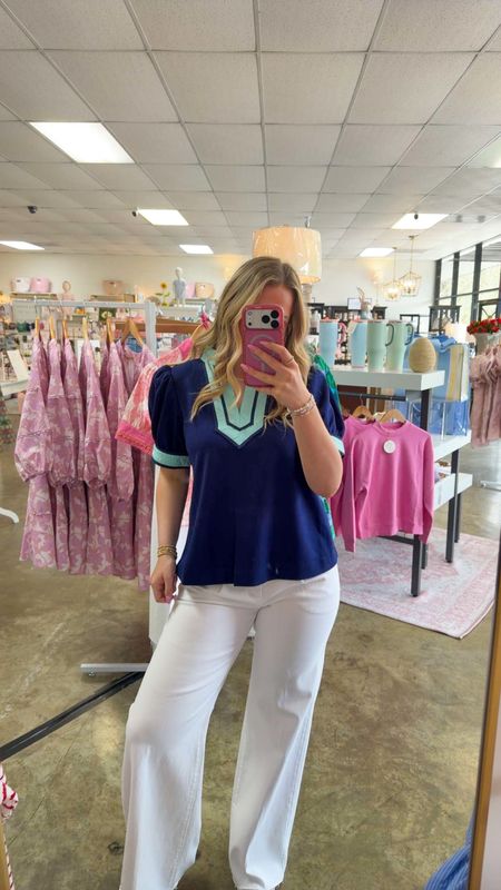 COLOR CONTRAST TOP NAVY