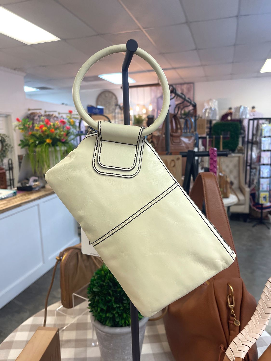 SABLE WRISTLET (butter yellow)