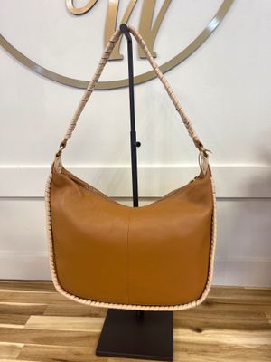 MIA CRESCENT LARGE (warm cashew)