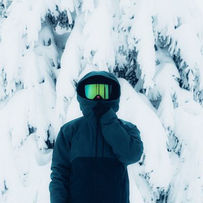 Ski goggles with a sturdy frame, anti-fog lens, and adjustable strap for clear vision and protection on the slopes.