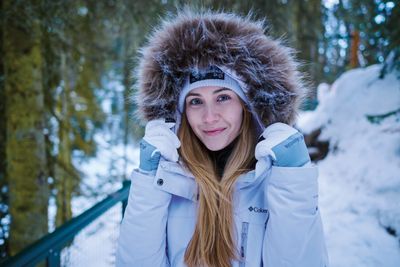 Women’s winter jackets with insulated warmth, waterproof material, and stylish design, perfect for cold weather.