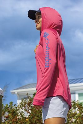 Women’s sweaters in cozy, stylish designs made from soft, breathable materials, perfect for staying warm during cold months.