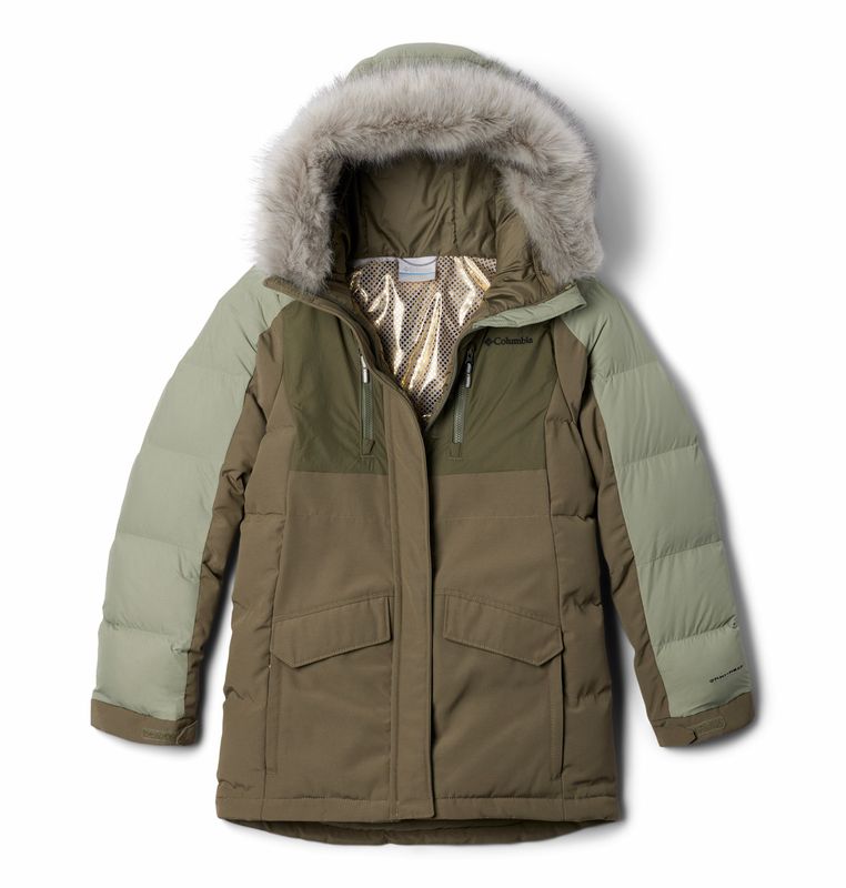FRONT VIEW OF COLUMBIA YOUTH GIRLS MARQUAM PEAK FUSION III PARKA IN STONE GREEN/SAFARI