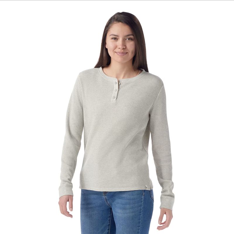 FRONT MODEL VIEW OF SMARTWOOL WOMENS WAFFLE LONG SLEEVE HENLEY LONG SLEEVE SHIRT IN ASH HEATHER