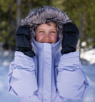 Youth mittens for warmth and comfort, designed with cozy material and stylish patterns, ideal for winter activities and outdoor play.