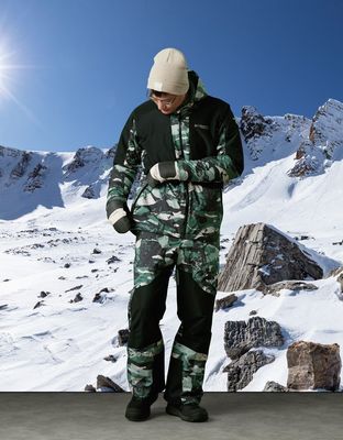 Men&#39;s and unisex mittens showcasing warm, stylish designs, ideal for winter weather and outdoor activities.