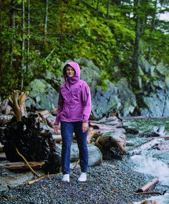 Women&#39;s rain pants, lightweight and waterproof, designed for comfort and protection in wet weather.