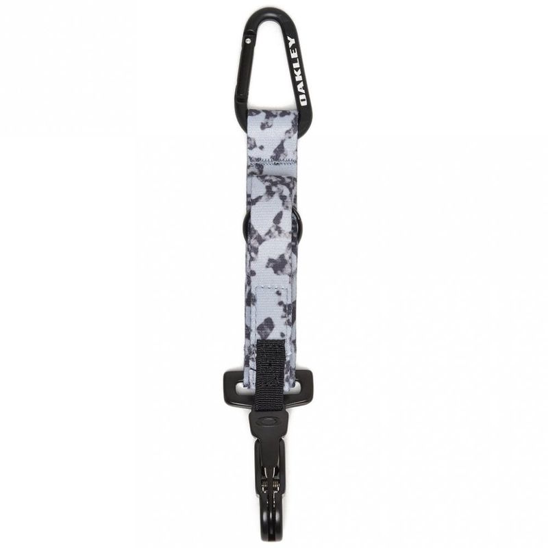 FRONT VIEW OF OAKLEY UNISEX WANDERLUST KEYCHAIN HARDWARE WITH DURABLILITY AND STYLISH
