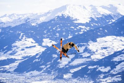 Ski &amp; Snowboard Buyers Guides