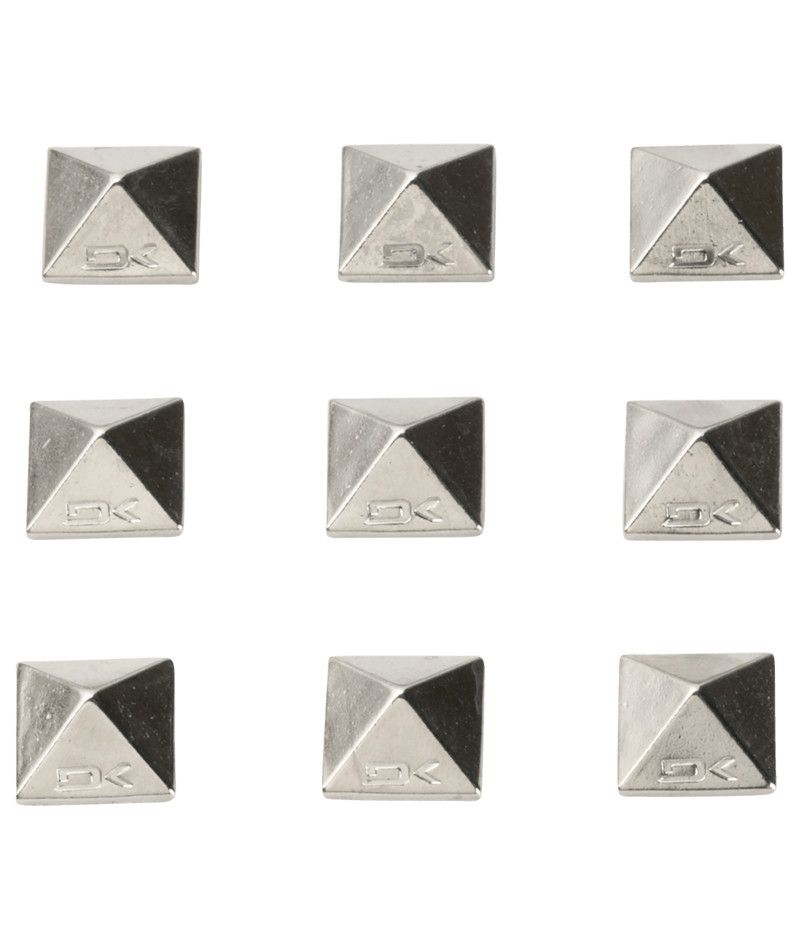 DAKINE UNISEX PYRAMID STUDS STOMP PAD 26, Color: CHROME