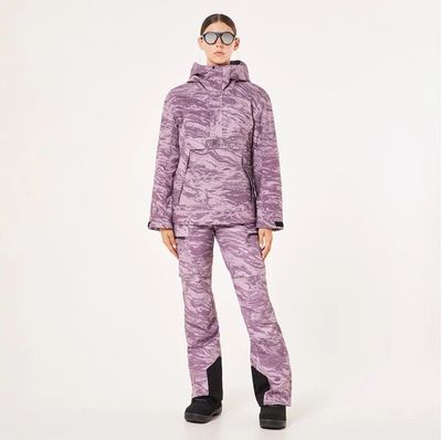 FRONT VIEW OF OAKLEY WOMENS TNP TBT INSULATED ANORAK WINTER JACKET WITH STRETCH FABRIC