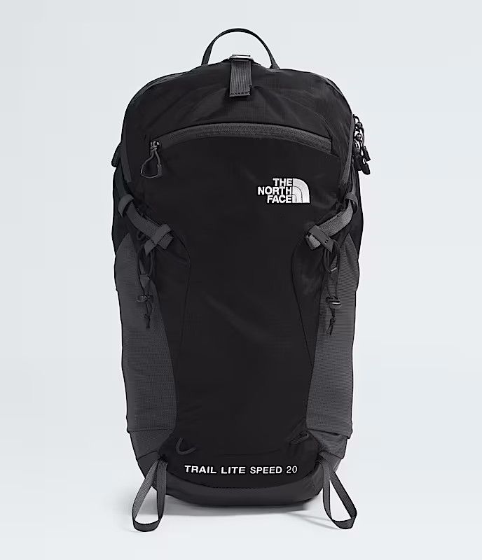 FRONT VIEW OF THE NORTH FACE UNISEX TRAIL LITE SPEED 20 BACKPACK WITH WATER BLADDER POCKET