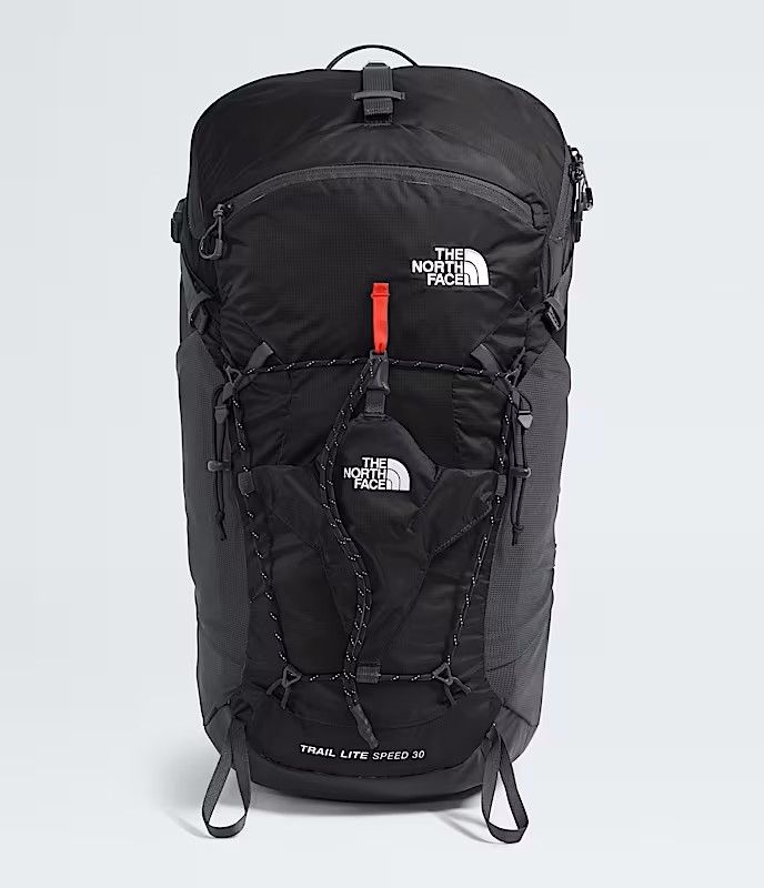 FRONT VIEW OF THE NORTH FACE UNISEX TRAIL LITE SPEED 30 BACKPACK WITH WATER BLADDER POCKET