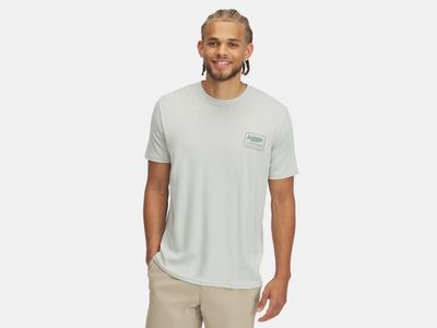 FRONT VIEW OF UNDER ARMOUR MENS UA BASS SHORT SLEEVE SHIRT WITH SUPER-SOFT FABRIC AND FAST-DRYING