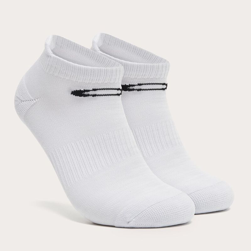 FRONT VIEW OF OAKLEY MENS TAB SOCKS WITH BREATHABILITY AND EXTRA PADDING FOR COMFORT