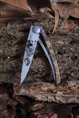 High-performance knives with durable blades, sleek designs, and ergonomic handles for outdoor, travel, or everyday use.
