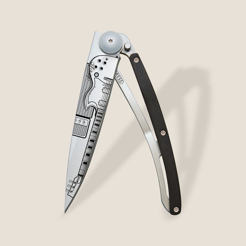 FRONT VIEW OF DEEJO 37G ROCK’N ROLL KNIFE WITH ULTRA LIGHTWEIGHT BUILD AND COMPACT SIZE