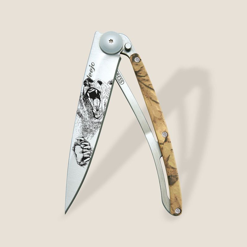 FRONT VIEW OF DEEJO 37G GRIZZLY KNIFE WITH ULTRA LIGHTWEIGHT BUILD AND COMPACT SIZE