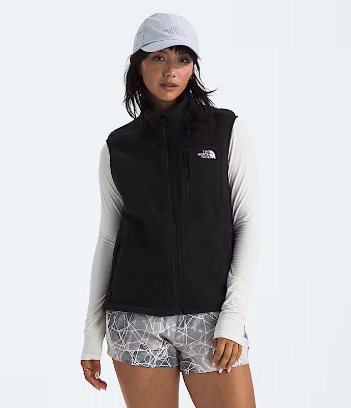 MAIN IMAGE OF THE NORTH FACE WOMENS YUMIORI VEST IN TNF BLACK XS WITH SOFT FLEECE FABRIC AND STRETC…