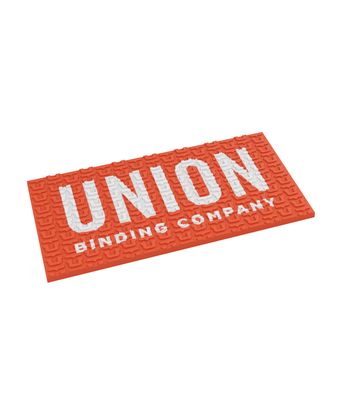 FRONT VIEW OF UNION UNISEX SURF STOMP PAD FEATURES ADDED RELIABLE GRIP, WEATHER-RESISTANT EVA, AND …