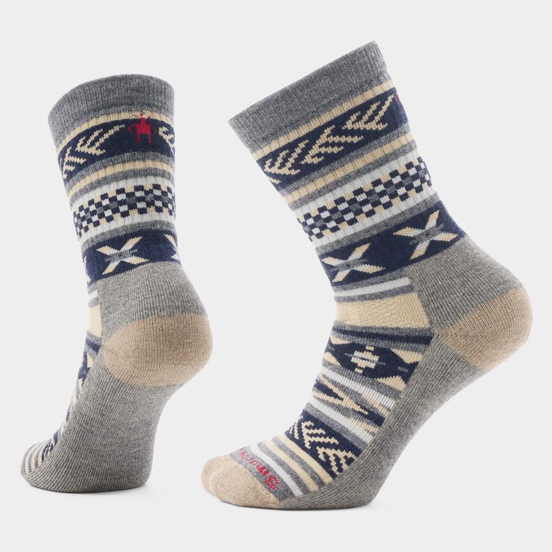 FRONT VIEW OF SMARTWOOL UNISEX EVERYDAY COZY CABIN GAMES CREW SOCKS FEATURES VERSATILE DURABILITY A…