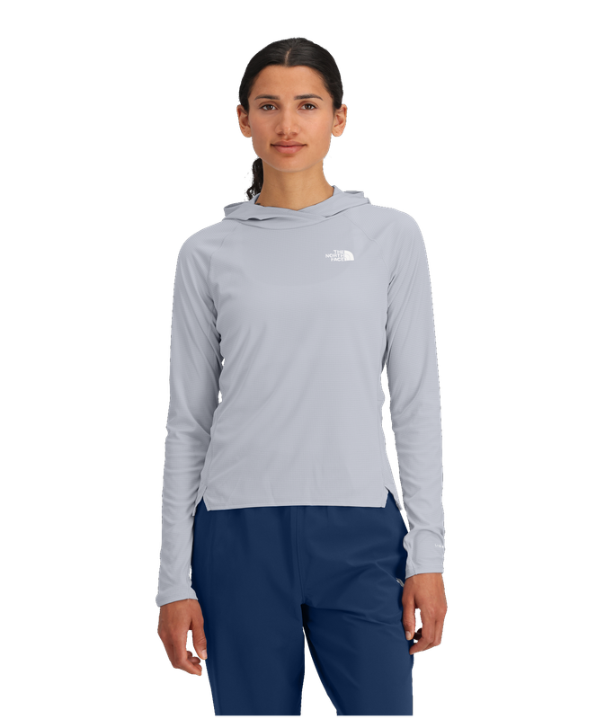 FRONT VIEW OF THE NORTH FACE WOMENS SUNRISER HOODIE WITH UPF 40+ AND ANTI-ODOR TECHNOLOGY