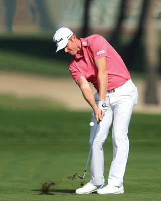 Men's golf pants provide a tailored fit and freedom of movement, making them ideal for golfing comfort and performance.