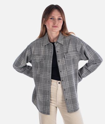 FRONT VIEW OF JETTY WOMENS NIVEAN FLANNEL FEATURES SOFT INTERIOR LINING, LARGE CHEST POCKETS, AND M…