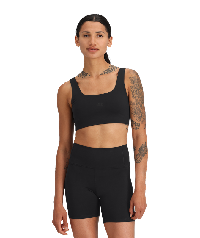 FRONT VIEW OF THE NORTH FACE WOMENS DUNE SKY SCOOP SPORTS BRA WITH SOFT FABRIC AND SUPPORT