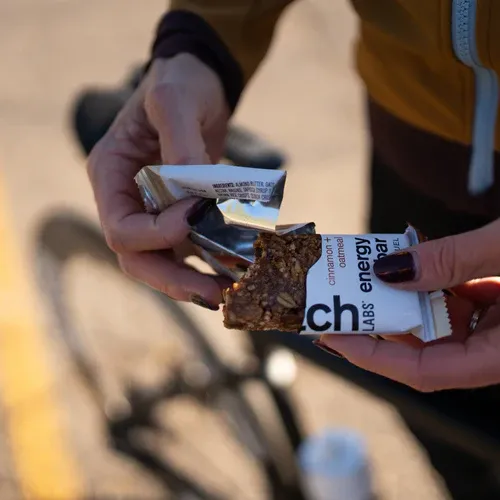 Skratch Labs Energy Bar Sport Fuel, Cinnamon + Oatmeal