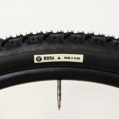 Ultradynamico ROSÉ JFF Pneu