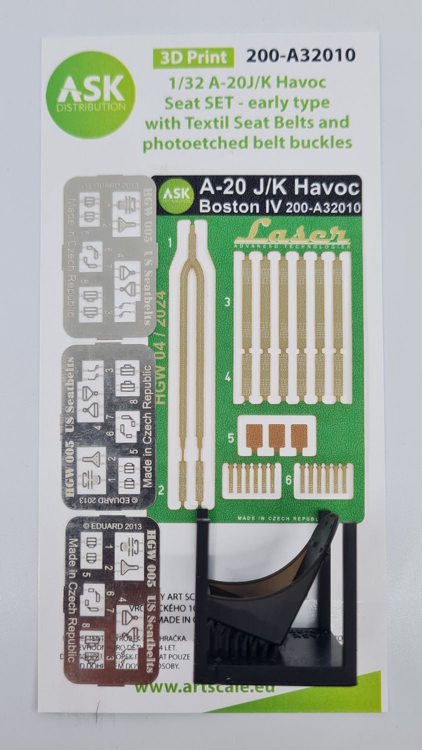 200-A32010 - A-20J/K Havoc - Seat SET - early type with Textil Seat Belts and  photoetched belt buckles - 1:32
