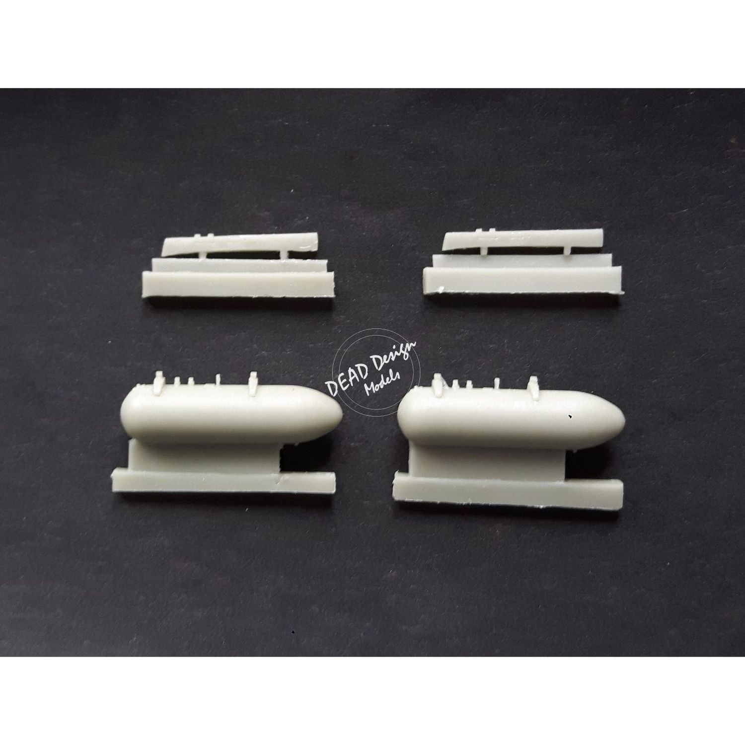 RM72001 - Ki-61 Id Hien Wing Racks &amp; Drop Tanks (Type II Wooden) (For Tamiya kit) - 1:72