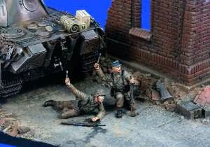1508 - Grenade ! (2 figures) - 1:35